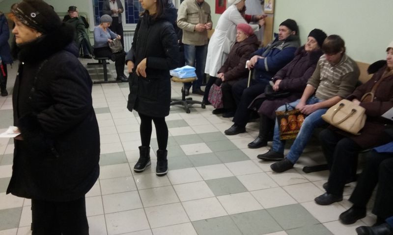 В ярославской поликлинике прямо в очереди скончался мужчина