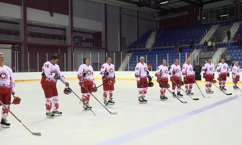 В Ярославле прошел товарищеский матч в честь триумфа сборной СССР по хоккею на Кубке Канады-1981