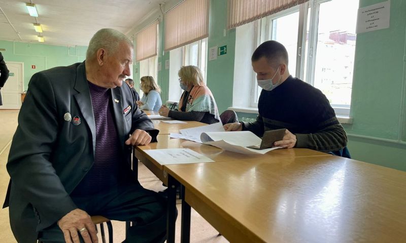 Жители Рыбинска голосуют на выборах главы города