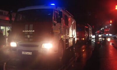 В Ярославле на улице Корабельной вечером горел многоквартирный дом: репортаж из эпицентра событий