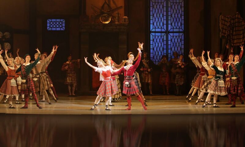 Впервые в Ярославль приедет балет Мариинского театра в сопровождении симфонического оркестра