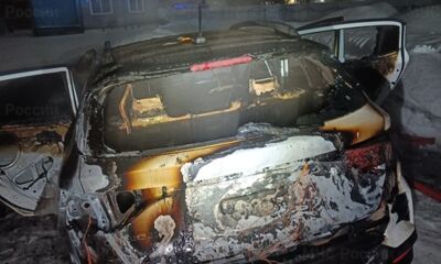 Ночью в Ярославле потушили возгорание двух автомобилей
