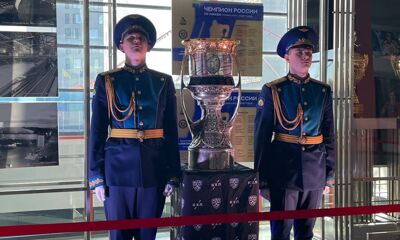 Кубок Гагарина доставили в Арену-2000