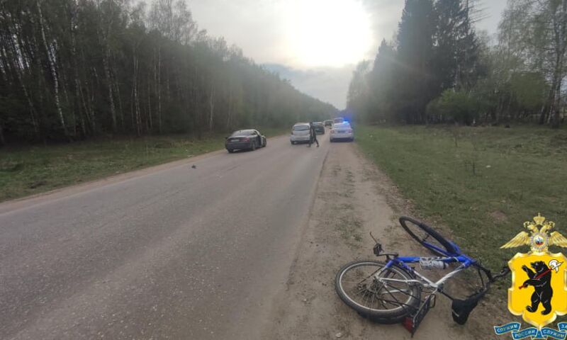 В Переславском районе «Мерседес» сбил 18-летнюю велосипедистку