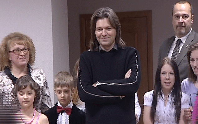 Дмитрий Маликов побывал в детском доме
