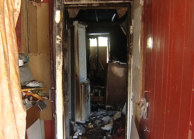 Дом сгорел,а временное жилье еще не дали