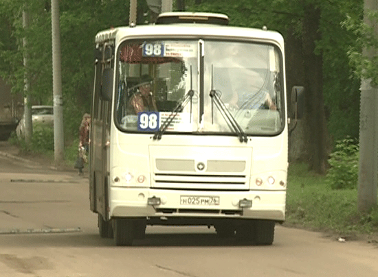 Маршрутное такси 98 ходит до улицы Павлова