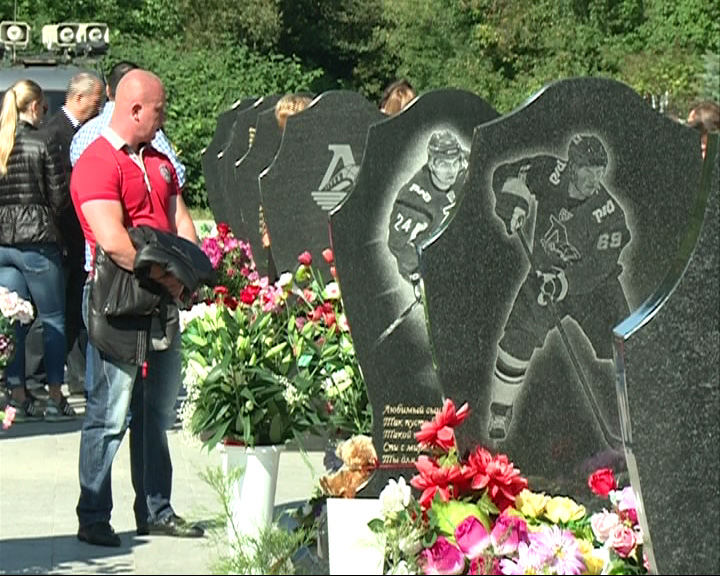 В воскресенье почтили память погибшего «Локомотива»