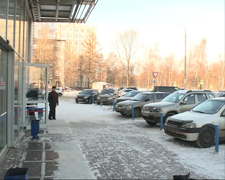 В Ярославле более двадцати автолюбителей из-за блокировки сигнализаций не смогли открыть свои машины