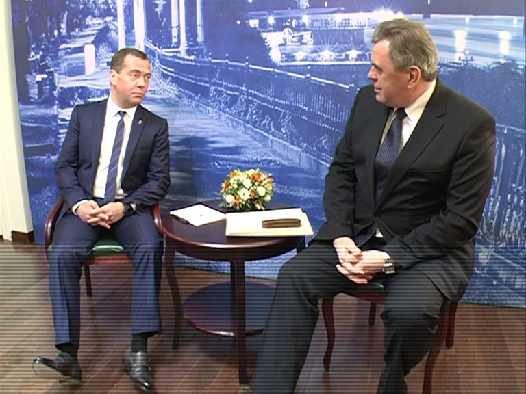 Сергей Ястребов рассказал Дмитрию Медведеву об антикризисных мерах, которые принимаются в Ярославской области