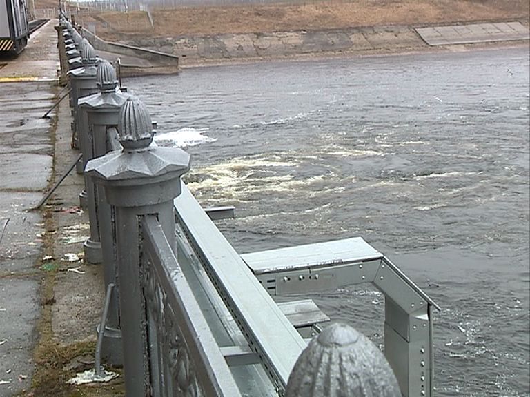 Рыбинскую ГЭС остановят из-за маловодья
