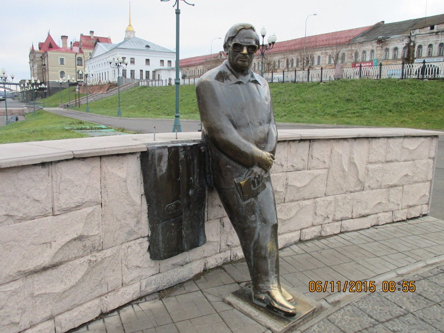 Памятник Льву Ошанину в Рыбинске пытались сдать в пункт приема металлов