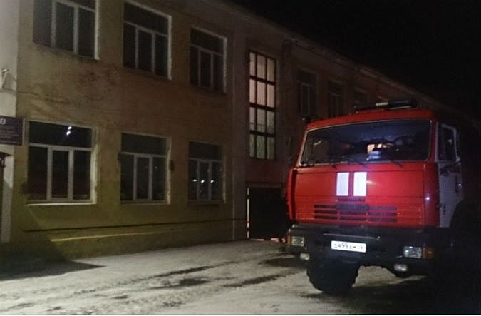 В Ярославле горела школа на Алмазной