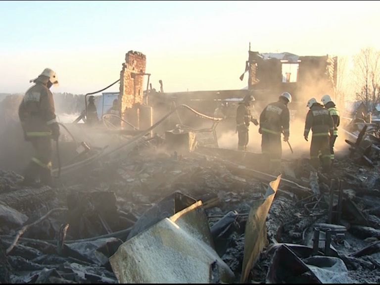 Пожар в Песочном: погибли четверо детей и двое взрослых