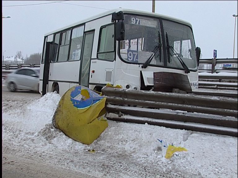 157 маршрутка ярославль козьмодемьянск. Автобус 55 Ярославль.