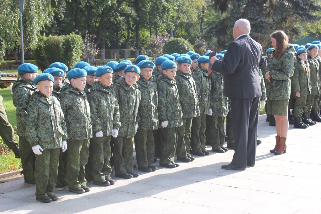 Кадеты двух ярославских школ вступили в ряды «Юнармии»