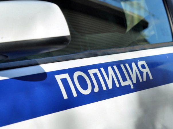 В Кировском районе 32-летний мужчина украл у родственника телефон