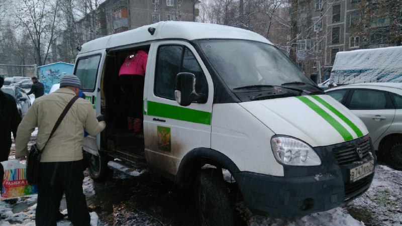 В Дзержинском районе состоялся рейд по злостным неплательщикам за коммуналку