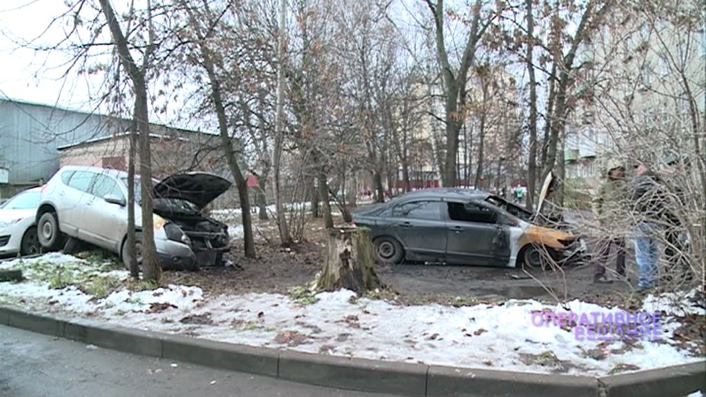 За ночь в Ярославле сгорели четыре авто