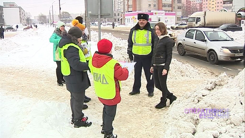 Письмо водителю: школьники Заволжского района попросили водителей быть внимательнее
