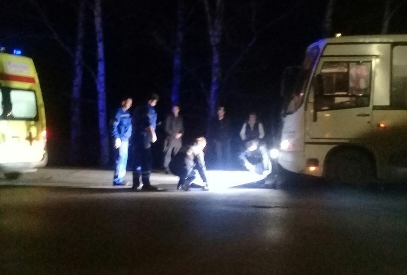 ФОТО: В Ярославле маршрутка сбила насмерть пешехода
