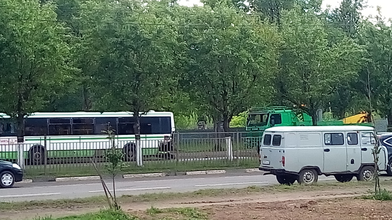 В Ярославле «КАМАЗ» протаранил пассажирский автобус: есть пострадавшие