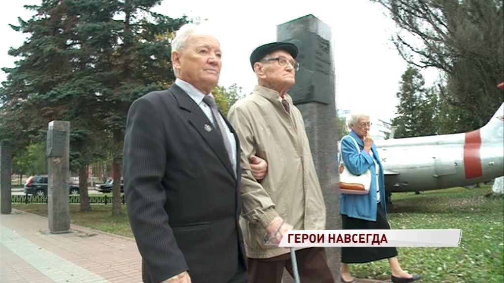 Кадеты и школьники встретились с ветеранами Великой Отечественной в годовщину освобождения Смоленска