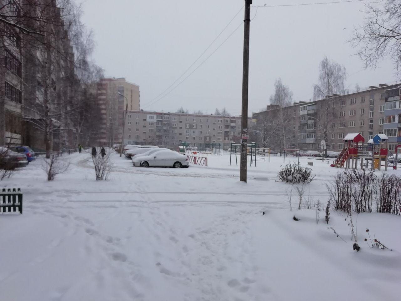 Погода волковы. Снегопад в городе Владимир. Фото улицы Владимира со снегом. Снегопад во Владимире обои. Погода Волкова.