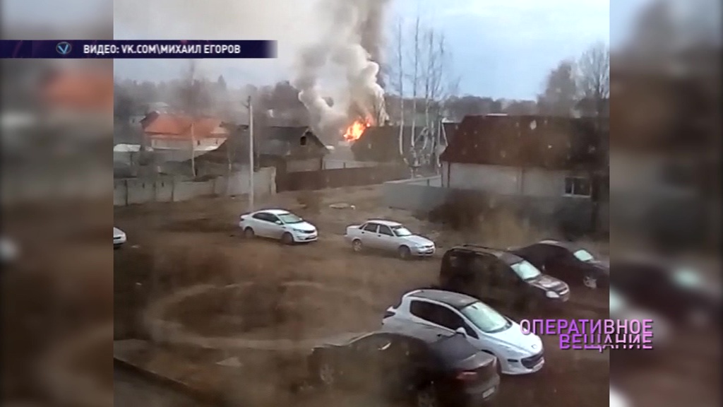 Утром в Рыбинске загорелся частный деревянный дом