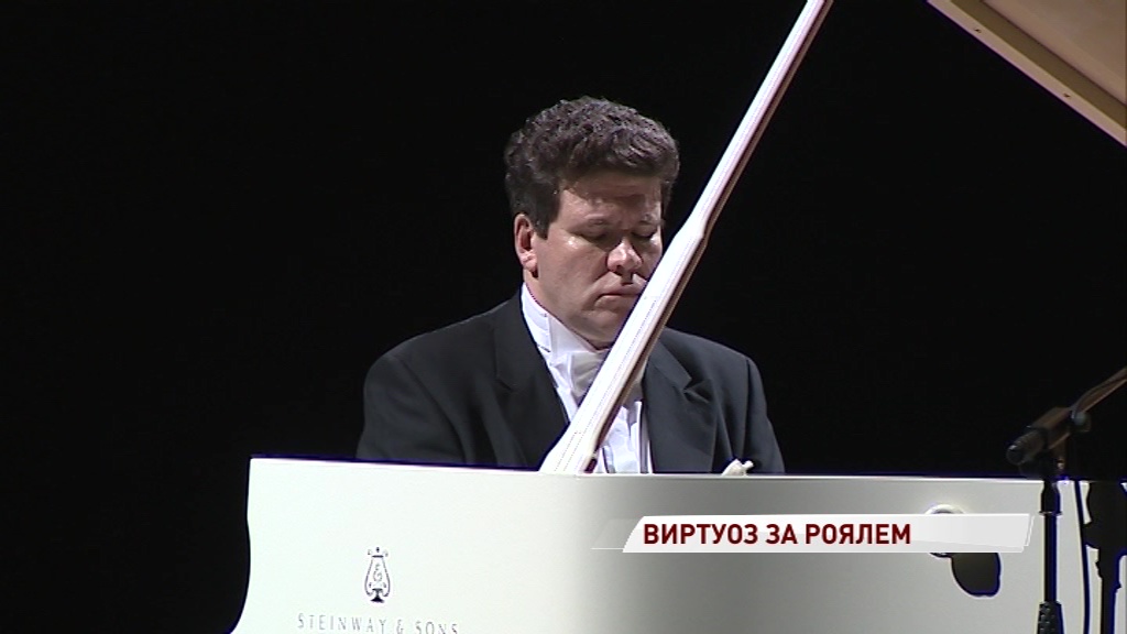 Виртуоз на сцене и в спорте: в Ярославле дал концерт известный пианист Денис Мацуев