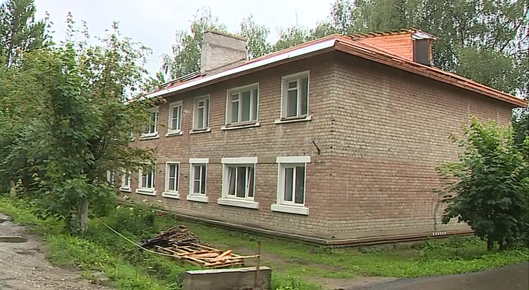 Дождь в квартирах в прошлом: в Гаврилов-Яме продолжается капремонт крыш домов
