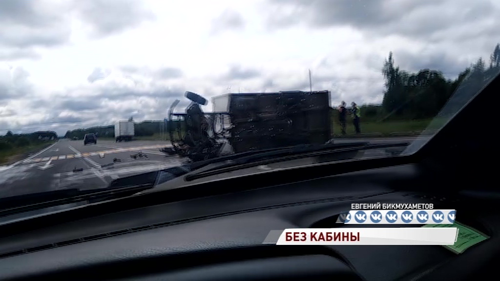 В Рыбинском районе столкнулись два грузовика
