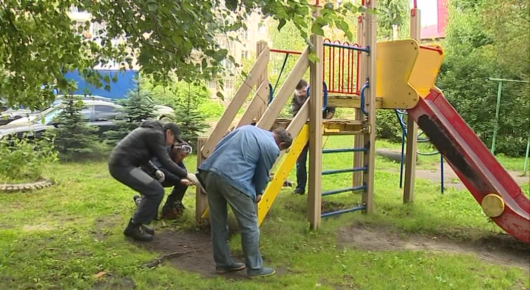 В Ярославле сносят детские площадки во дворах, где никто не платит за их содержание