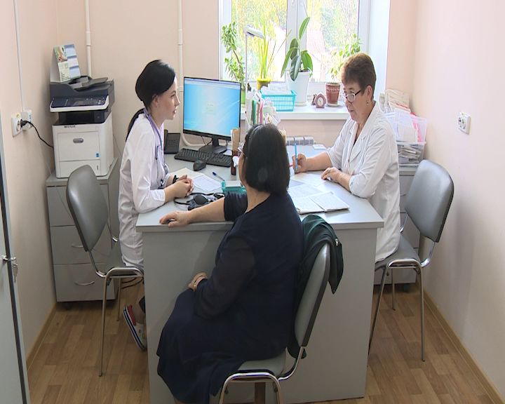 В регионе медикам, трудоустраивающимся в села, выплатят миллион рублей