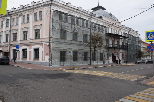 Зданию бывшей гостиницы «Царьград» в Ярославле вернут первоначальный цвет