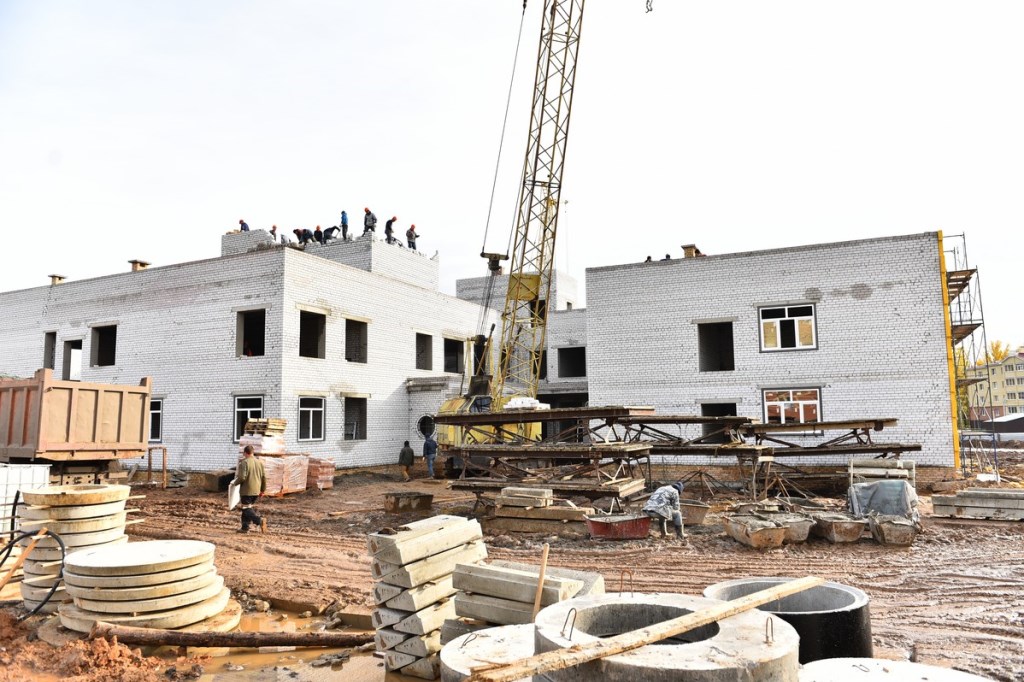 В Норском продолжается строительство нового детского сада в рамках нацпроекта «Демография»