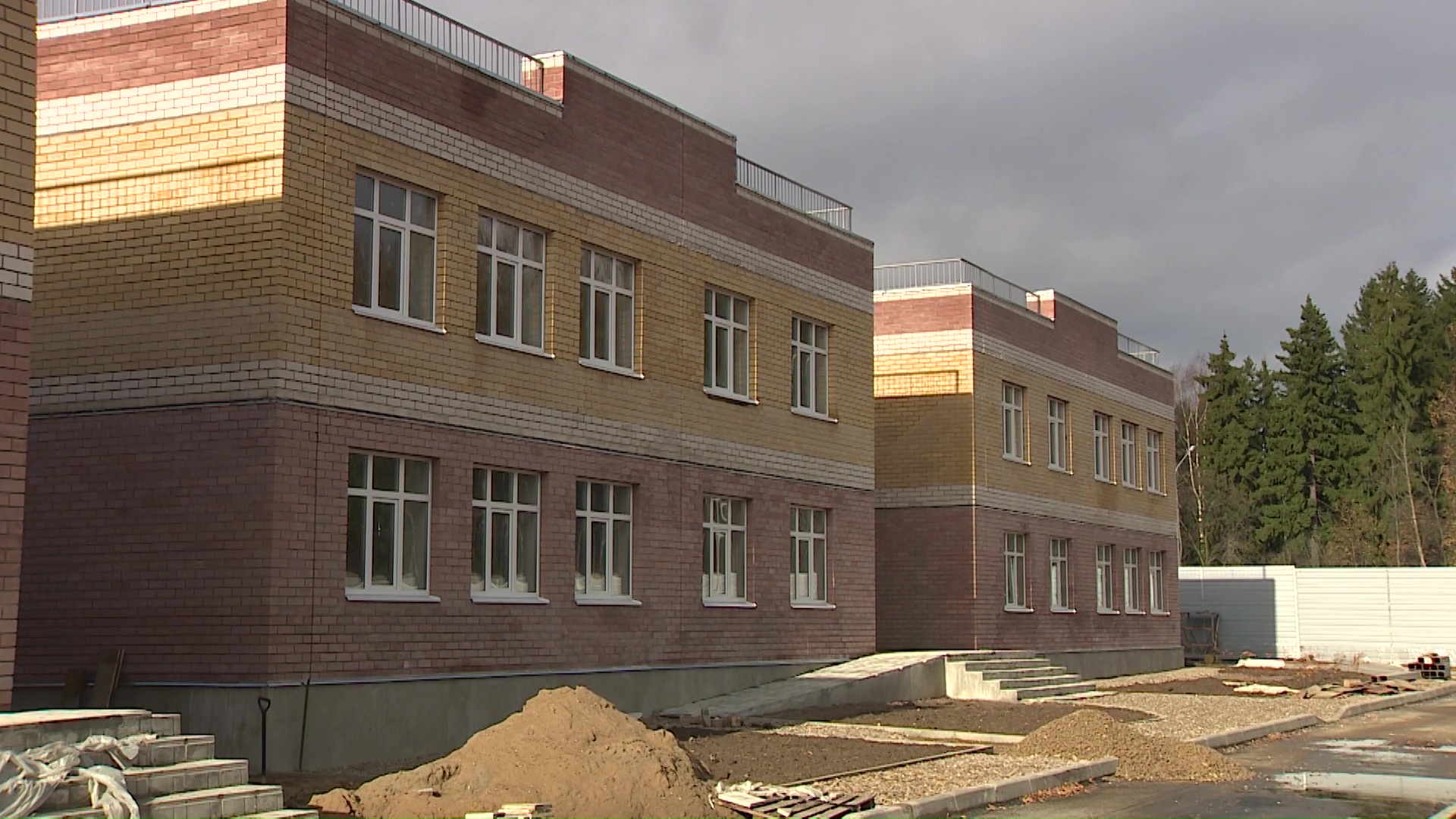 В Михайловском завершается строительство нового детского сада