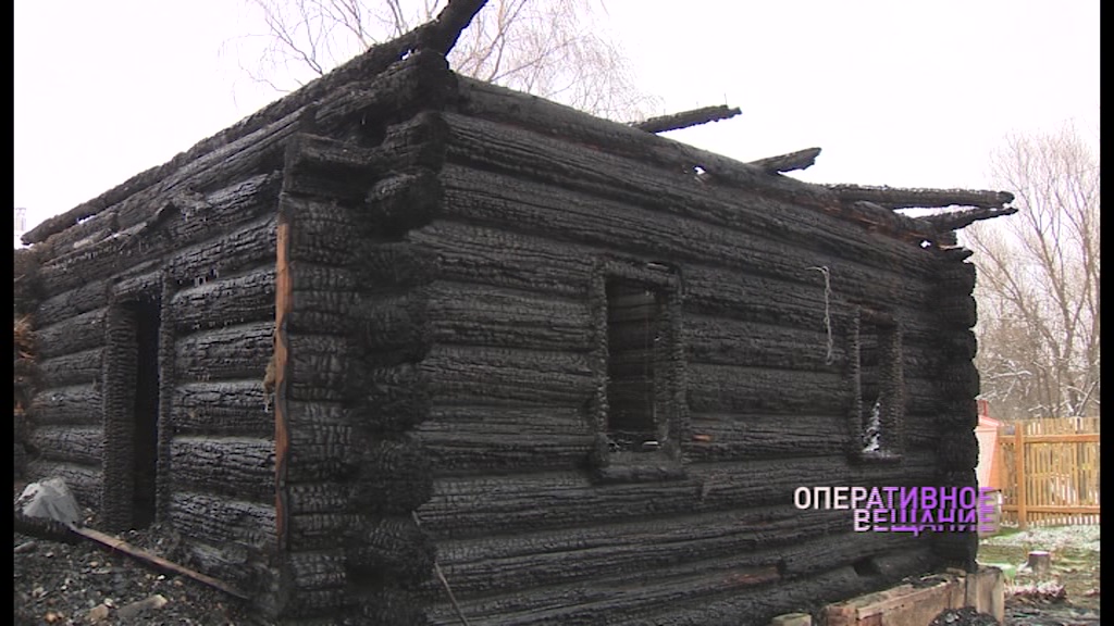 Пожары третий год подряд: в деревне Максимовской сгорел частный дом