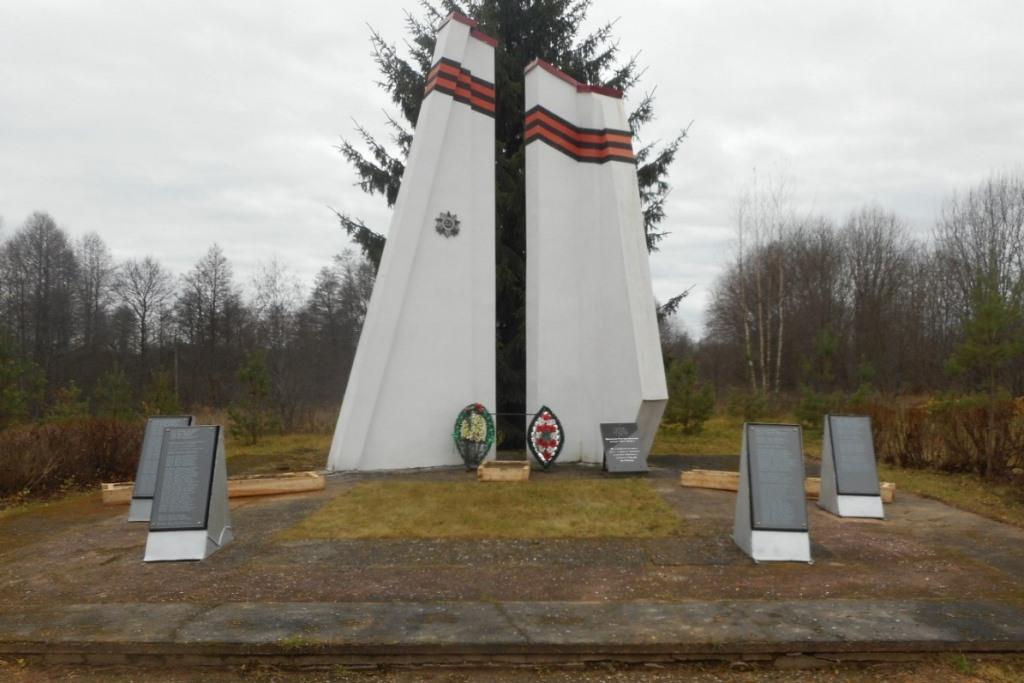 На четырех военно-мемориальных объектах в Ярославской области завершено благоустройство