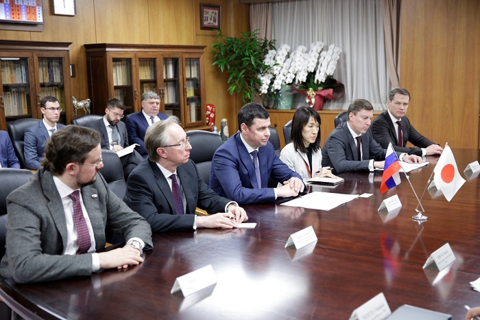 Дмитрий Миронов встретился с министром экономики, торговли и промышленности Японии