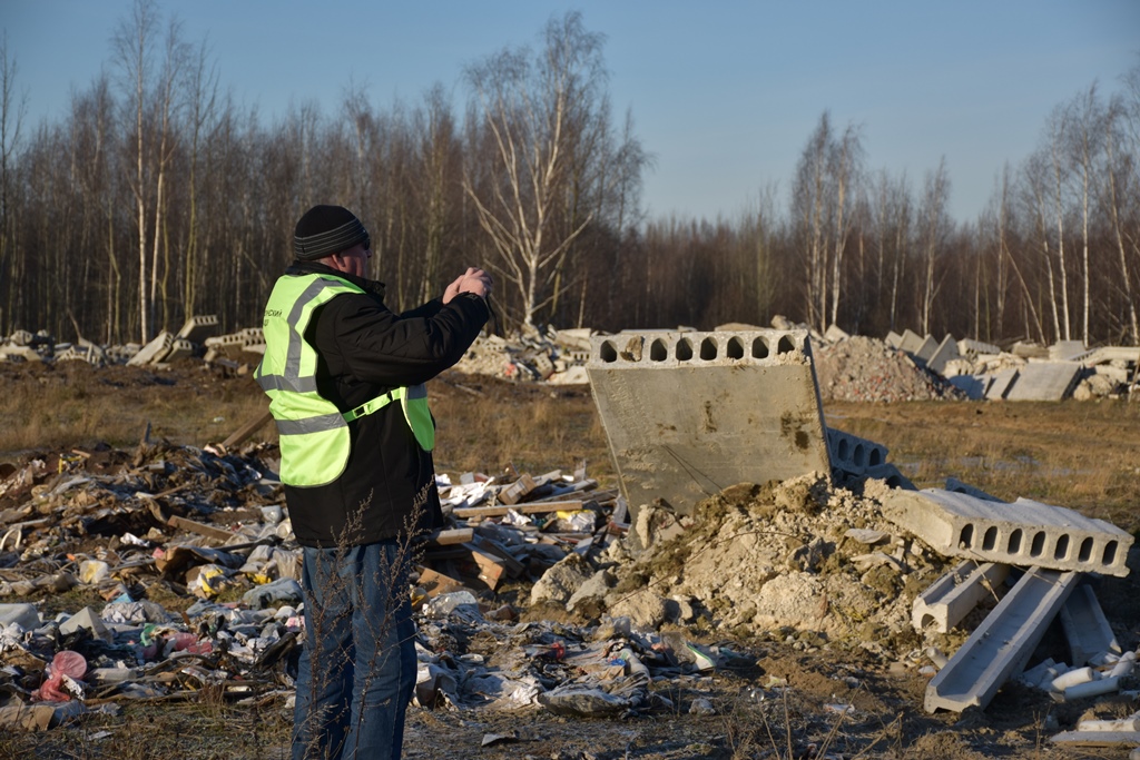 Свалку строительных отходов в Ярославском районе ликвидируют
