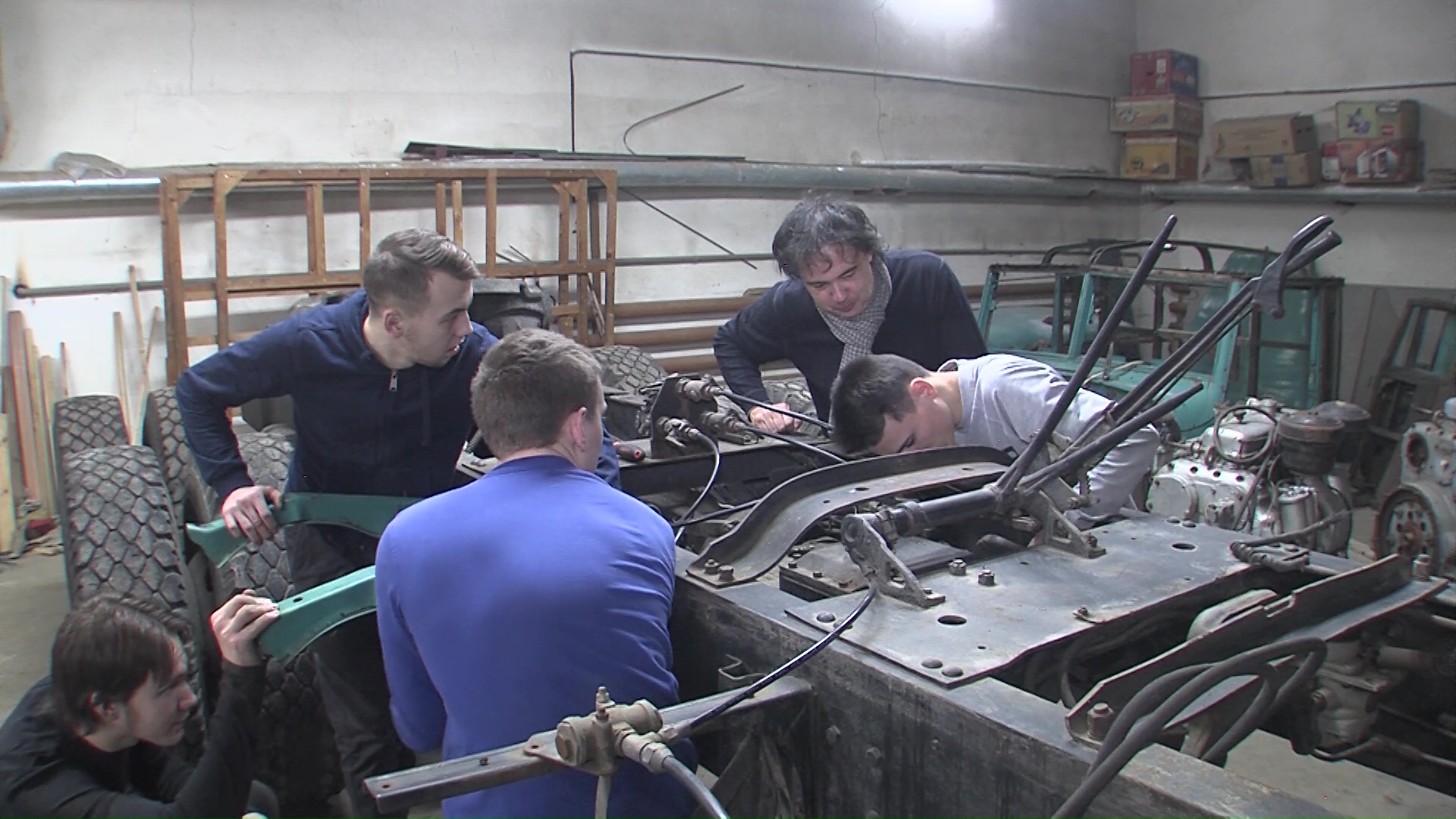 Студенты восстанавливают уникальную машину ярославского производства к годовщине Победы