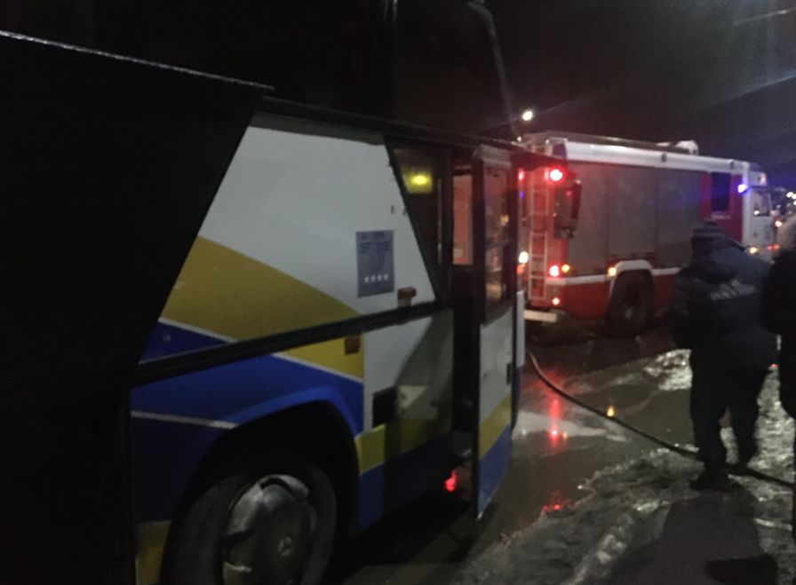 В Ярославском районе загорелся пассажирский автобус
