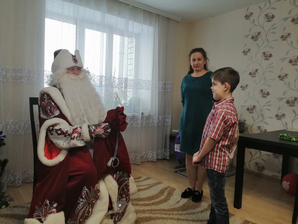 Дмитрий Миронов исполнил новогодние желания двух детей из Рыбинска