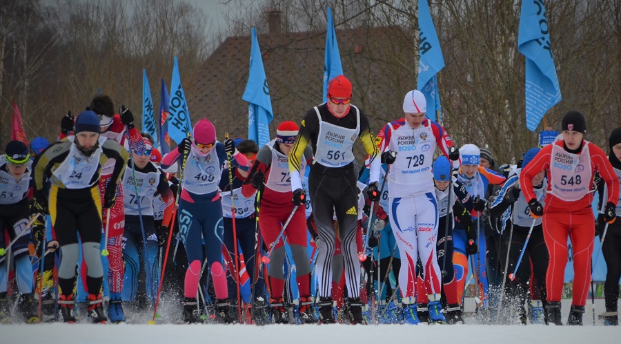 На старт «Лыжни России» в спорткомплексе «Подолино» вышли 1500 человек