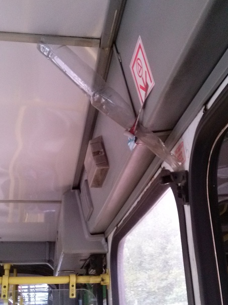 Ярославцев позабавила необычная система отвода воды в автобусе