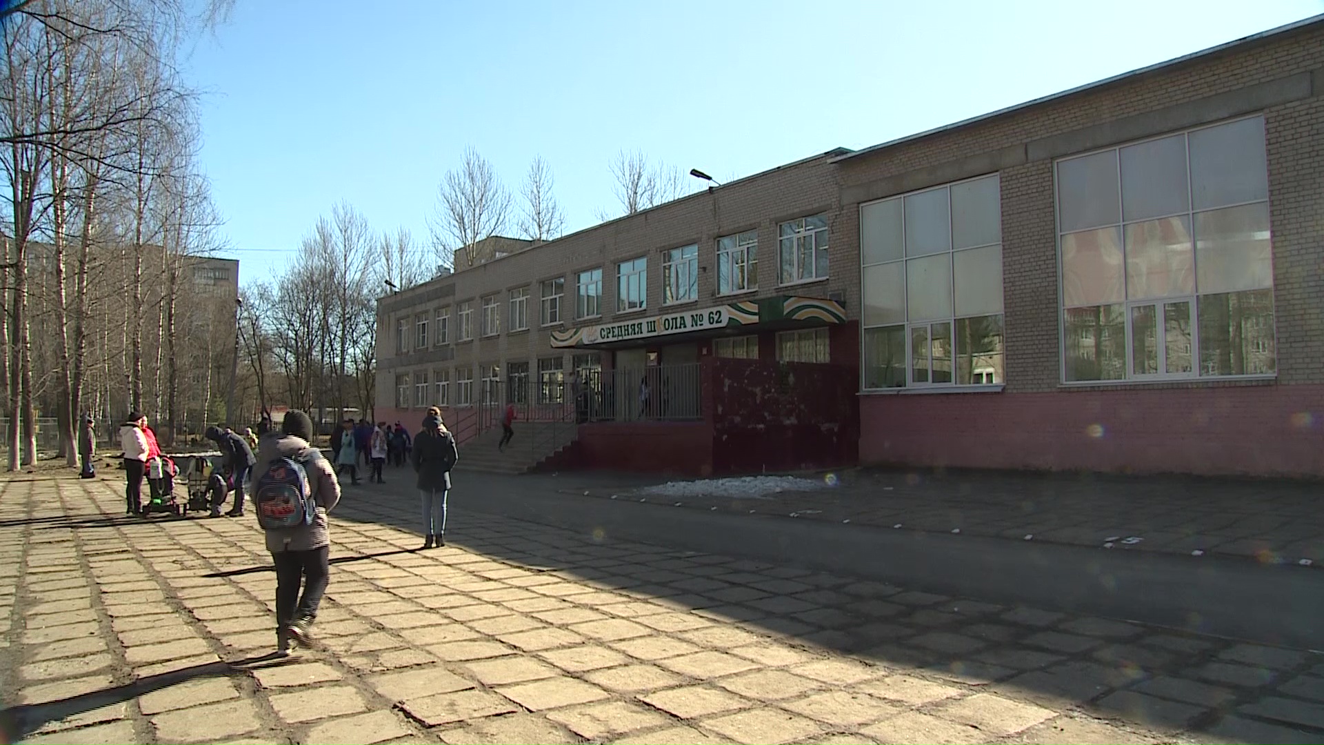 Полвека без капремонта: в школе №62 Ярославля протекает крыша