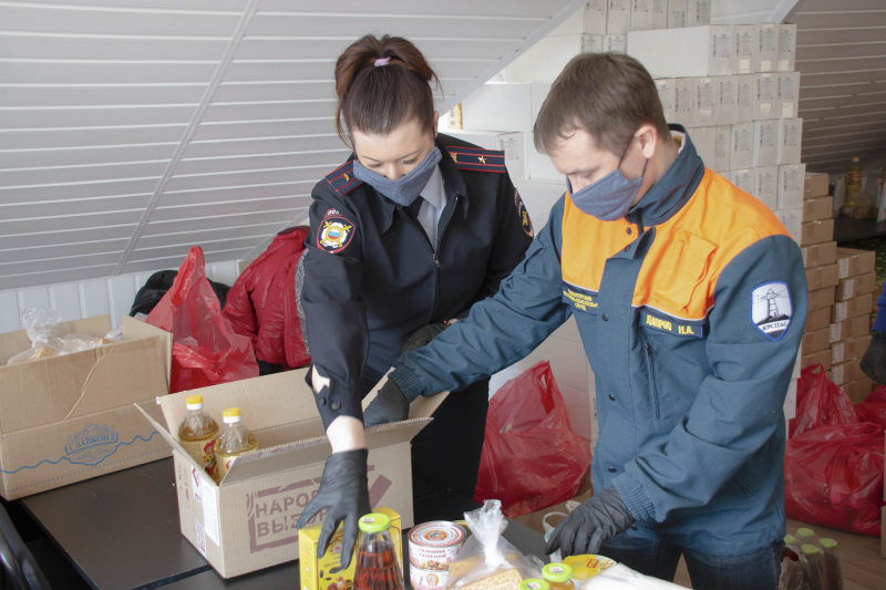 Ярославские полицейские продолжают заражать “Вирусом добра”
