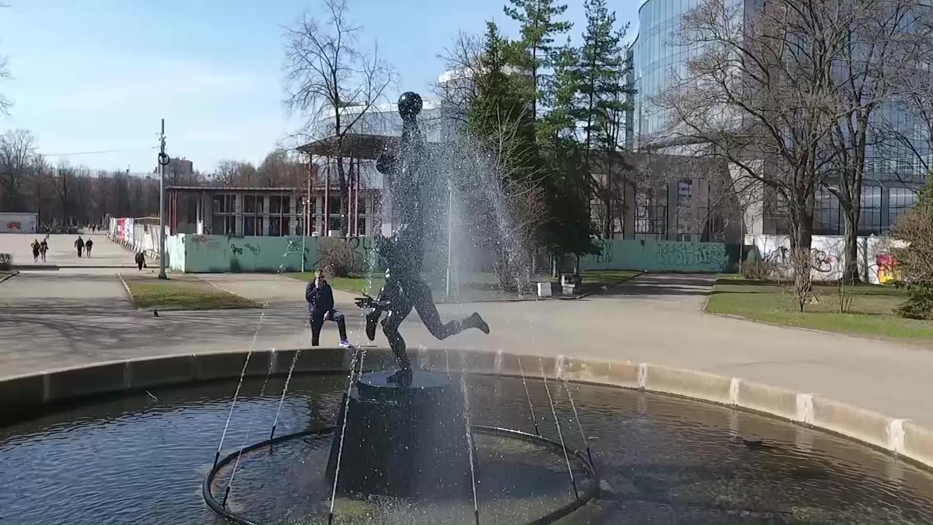 Ярославль фонтаны на площади труда