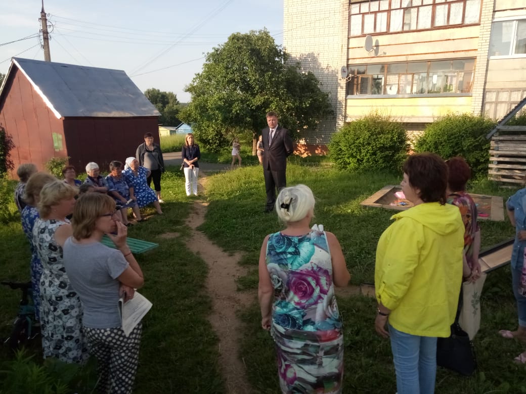 Жители Константиновского активно подключились к голосованию по проекту “Решаем вместе!”